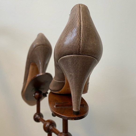Almond Toe Warm Grey/Taupe Pumps - Picture 4 of 6